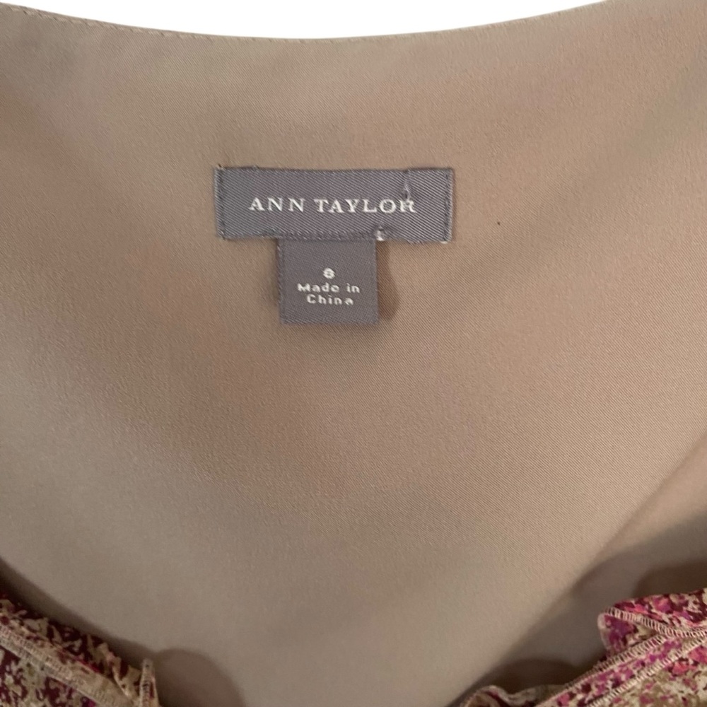 Ann Taylor Silk V-Neck‎ Cap Sleeve Y2K Pink Ruffle Top Size 8 - Picture 3 of 9